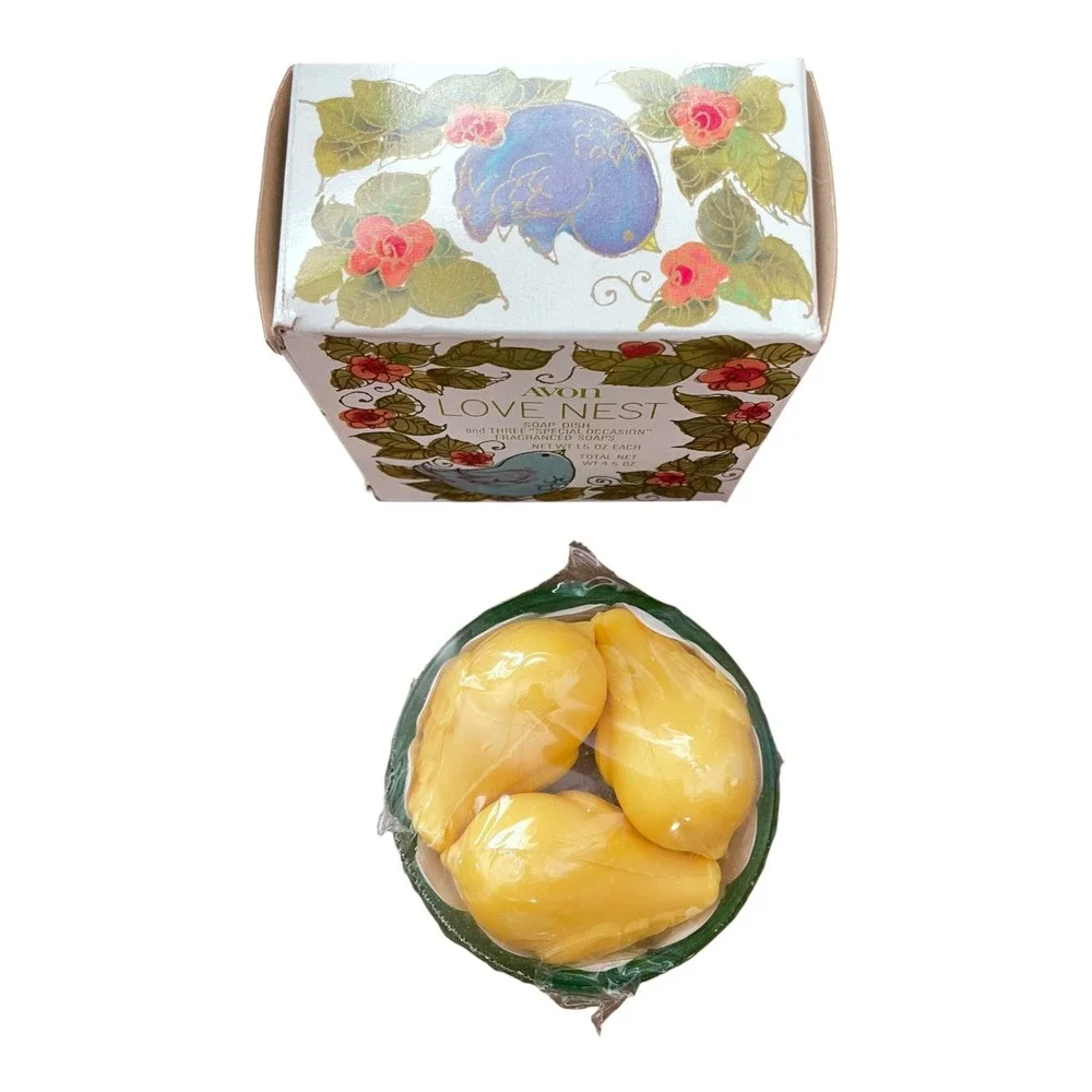 Avon Love Nest Bath Set 3 Special Occasion Fragranced Bird Soaps & Glass Dish